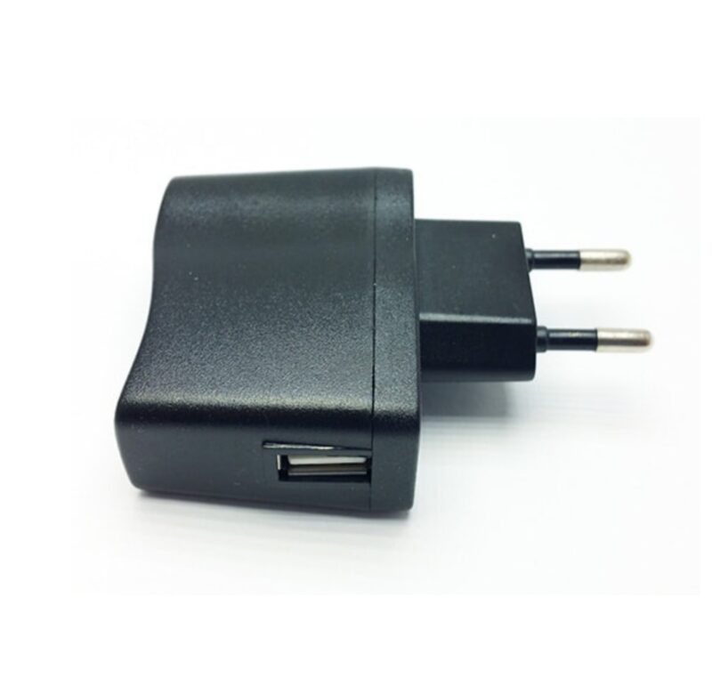 Univerzální 5V adaptér pro USB kabely